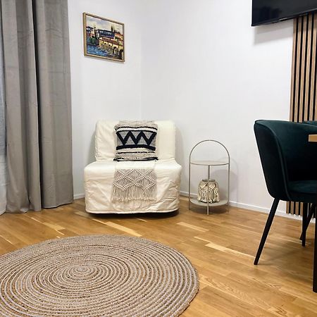 פראג Jasminn Apartments מראה חיצוני תמונה