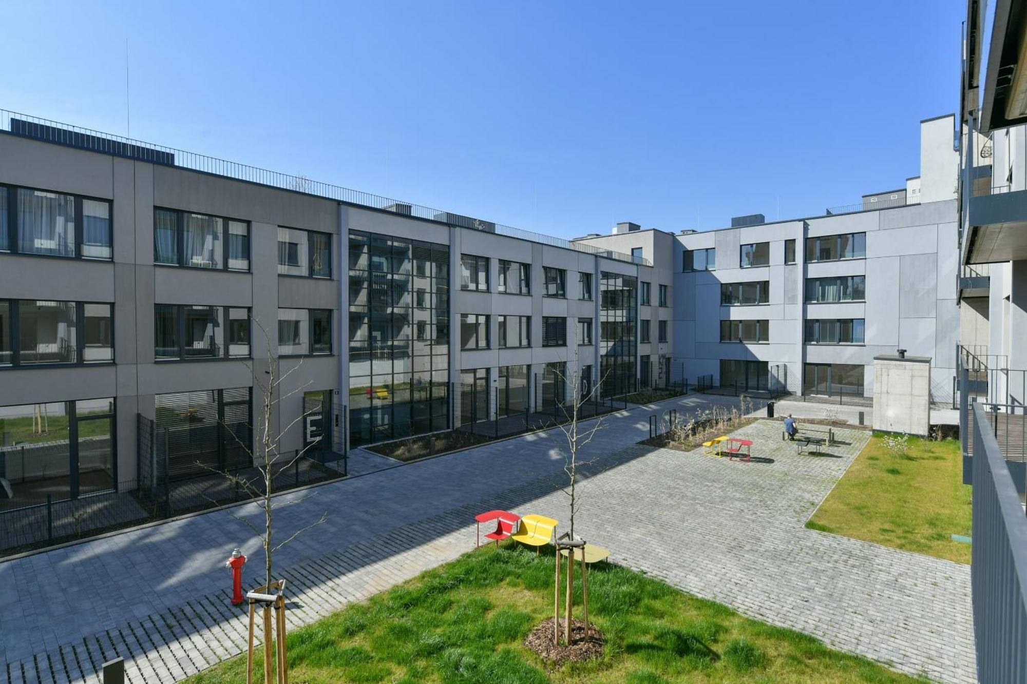 פראג Jasminn Apartments מראה חיצוני תמונה