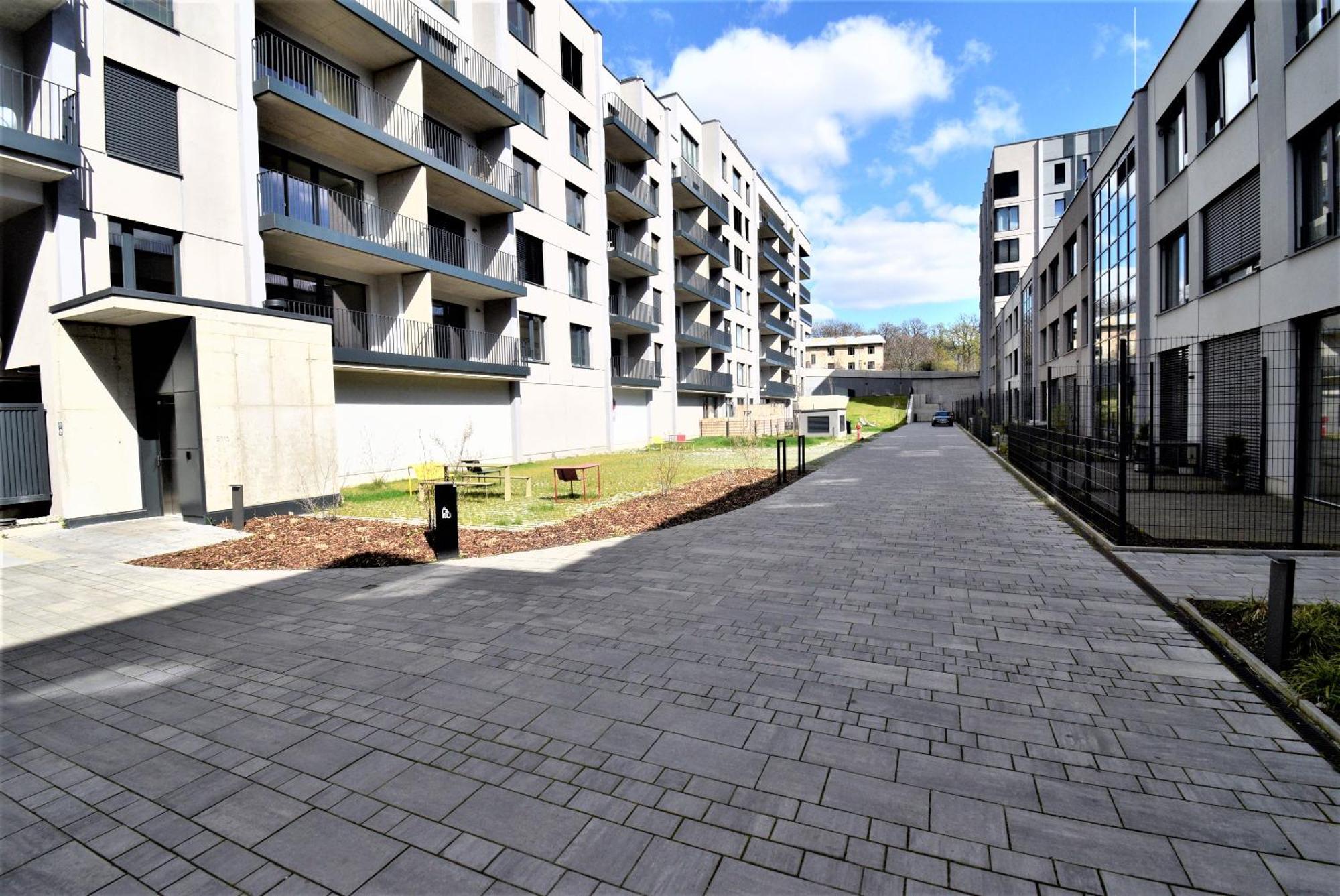פראג Jasminn Apartments מראה חיצוני תמונה